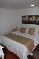 Minibar, wifi gratis y ropa de cama 