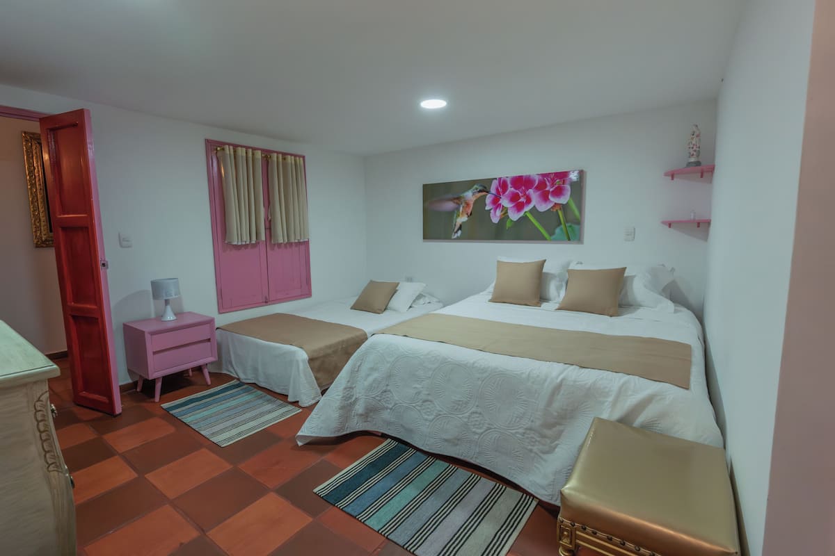 Standard Triple Room | Bar mini, Wi-fi percuma, cadar katil