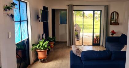 La casita azul (whole house)