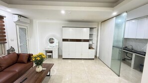 Deluxe Studio, Balcony | Minibar, desk, laptop workspace, free WiFi