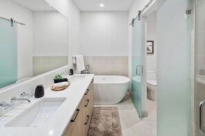 Luxury Condo, Kitchen, Partial Lake View | Bathroom - Tahoe Beach Club 303 3 Bedroom (Stateline)