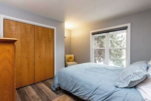 3 bedrooms, WiFi, bed sheets