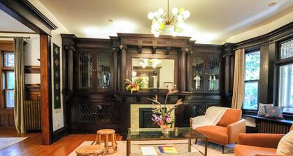 Spacious 5-bedroom Historic House in Saint Paul