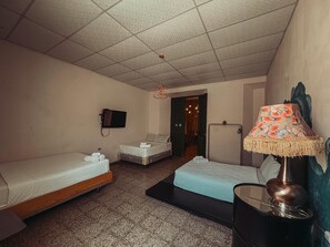 5 Schlafzimmer, Bügeleisen/Bügelbrett, WLAN, Bettwäsche
