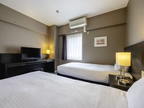 Habitación económica con 2 camas individuales, para fumadores | Wifi gratis y ropa de cama