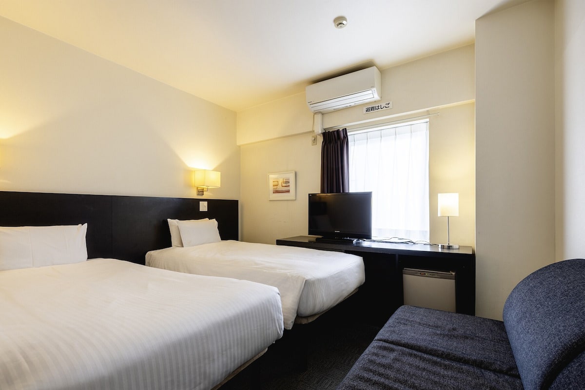 Wifi gratis y ropa de cama