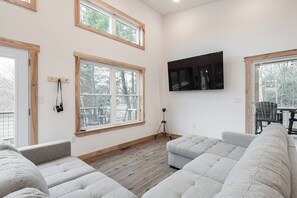 Fernseher, Kamin