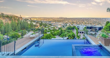 ENDLESS VIEW GETAWAY MODERN VILLA POOL JACUZZI