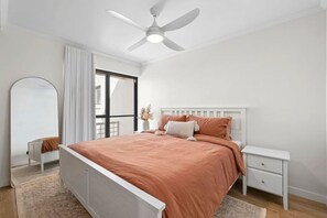 2 bedrooms, iron/ironing board, WiFi, bed sheets