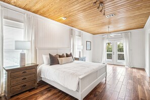 4 chambres, fer et planche à repasser, lit parapluie, Wi-Fi gratuit