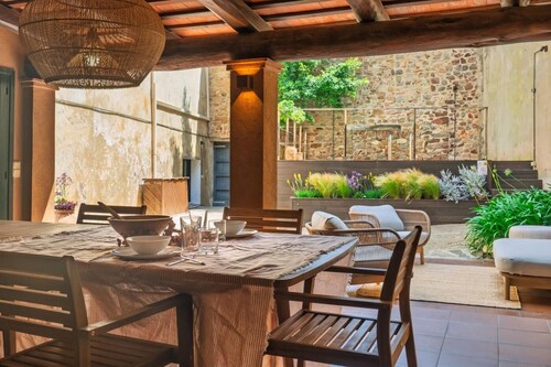 Stay in a 14th Century House with Pool in Tossa