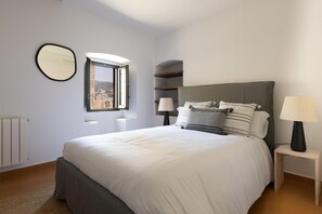 6 chambres, fer et planche à repasser, accès Internet, draps fournis