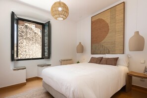 6 chambres, fer et planche à repasser, accès Internet, draps fournis