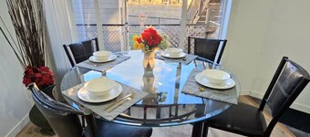 Cozy 1BRSuite w/ KingBed + 2x sofa beds in Cochrane,Alberta