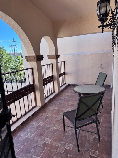 Charming 2-bedroom house in fabulous Juárez with AC, fitness room, WiFi