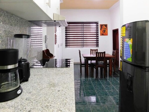 Microondas, horno y parrilla de estufa 