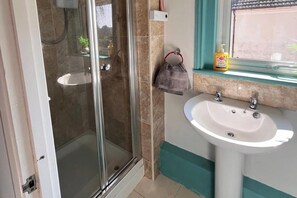 Shower, towels