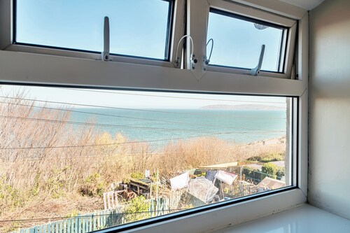 Sea view cottage near snowdon & coastal trails