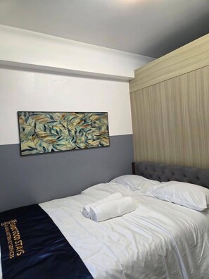 Tabla de planchar con plancha y wifi gratis 