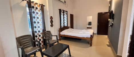 Blackout curtains, soundproofing, iron/ironing board, free WiFi