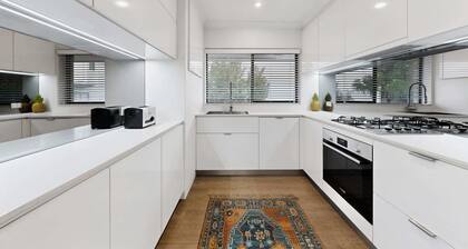Balcony 2-Bed Apartment in Ashgrove