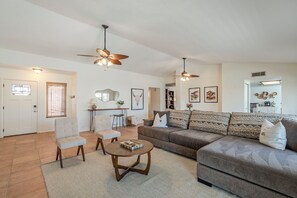 Smart TV, books - Family-Friendly Chandler Home • Heated Pool • Minutes to Downtown & Dining (Chandler)