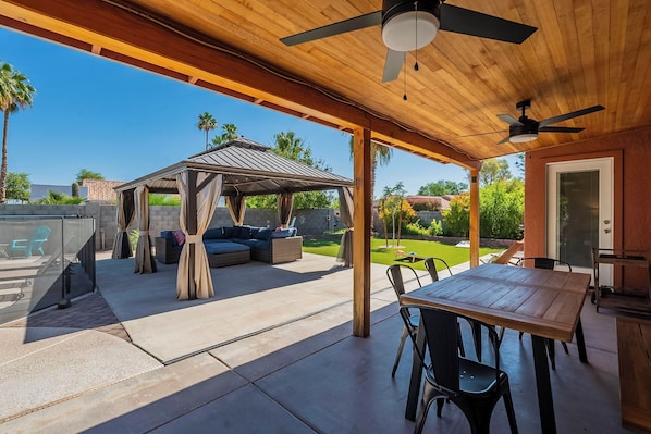 Outdoor dining