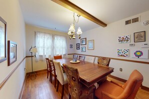 Dining - Town of Lewes spacious dog friendly house w/deck & enclosed yard (Lewes)