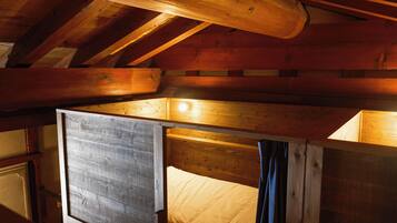 Edredón, camas con efecto memoria y decoración personalizada