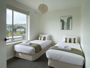 3 Schlafzimmer, Bügeleisen/Bügelbrett, WLAN, Bettwäsche