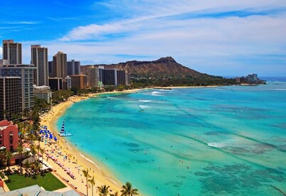 Relaxing Waikiki Beach Condo ~  Close to Everything!