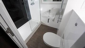 Single Room, Non Smoking | Bathroom