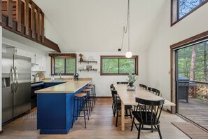 Micro-ondes, four, plaque de cuisson, lave-vaisselle