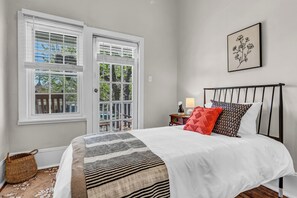 4 bedrooms, desk, iron/ironing board, travel crib