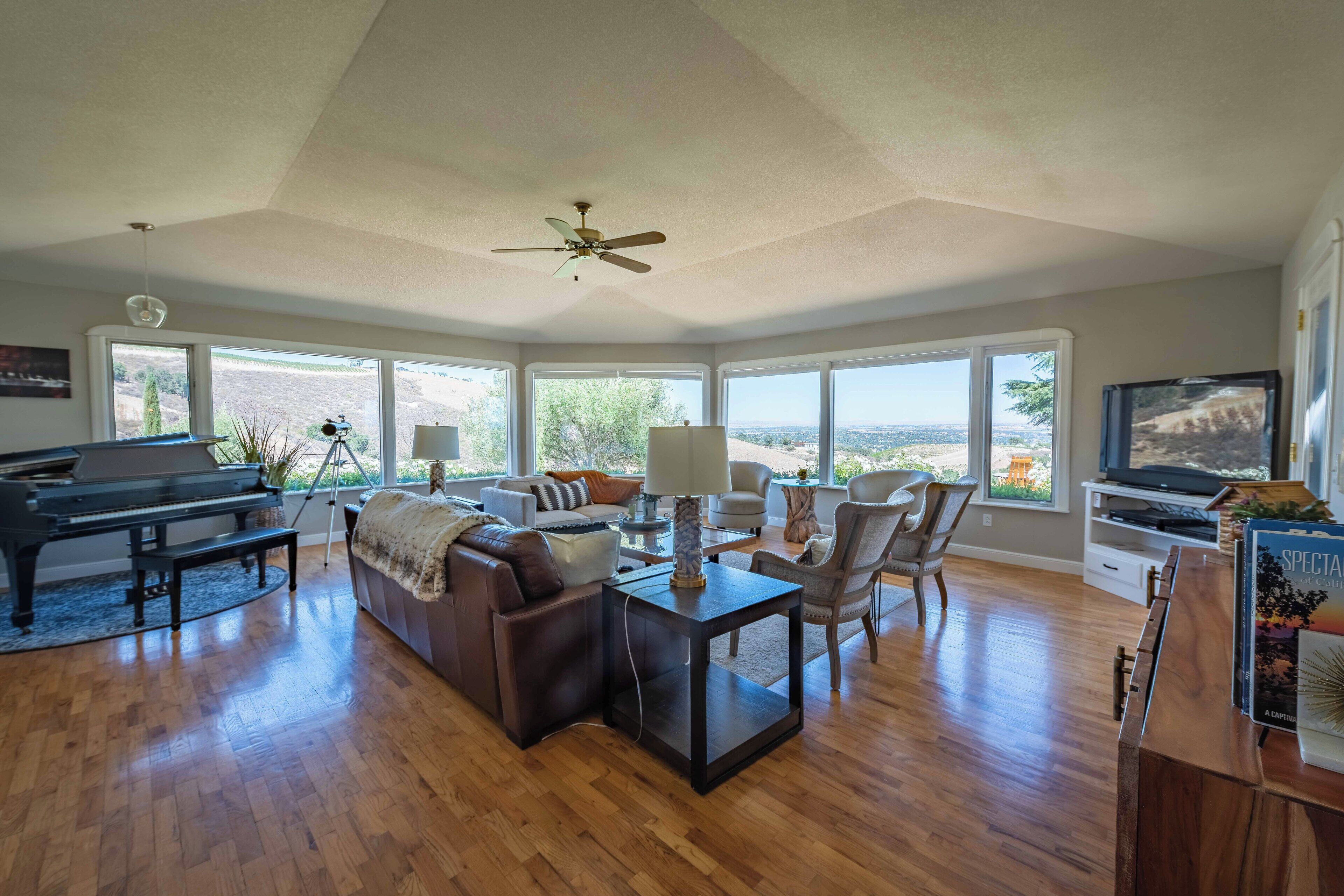 House, Multiple Beds, Patio, Garden View (La Maison du Vin) | Living area