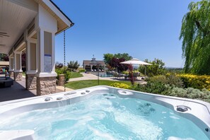 Terrace/patio - Frontier Farmhouse (Paso Robles)