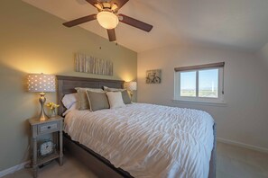 House, Multiple Beds, Fireplace, Garden View (Hidden Acre Vineyard) | 3 bedrooms, individually decorated, individually furnished, bed sheets - Hidden Acre Vineyard (Paso Robles)