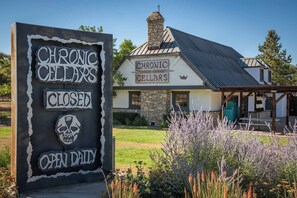 Property grounds - Olive Ranch House (Paso Robles)