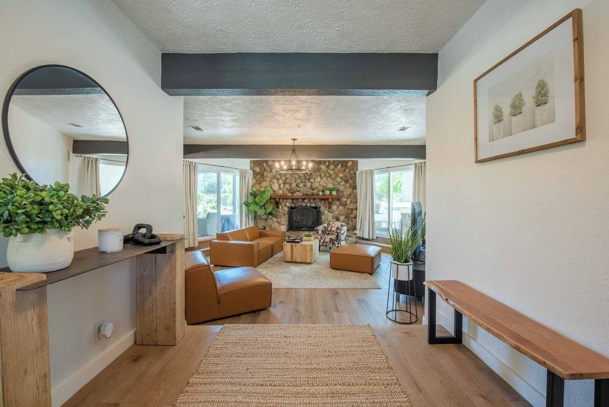 House, Multiple Beds, Hot Tub, Garden View (Olive Ranch House) | Interior