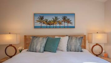 House, Multiple Beds, Patio, Garden View (Seabreeze Bungalow) | 3 bedrooms, individually decorated, individually furnished, bed sheets