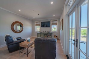 House, Multiple Beds, Fireplace | Living area | Fireplace