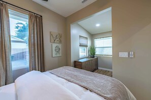 2 habitaciones, decoración personalizada y muebles diferentes 