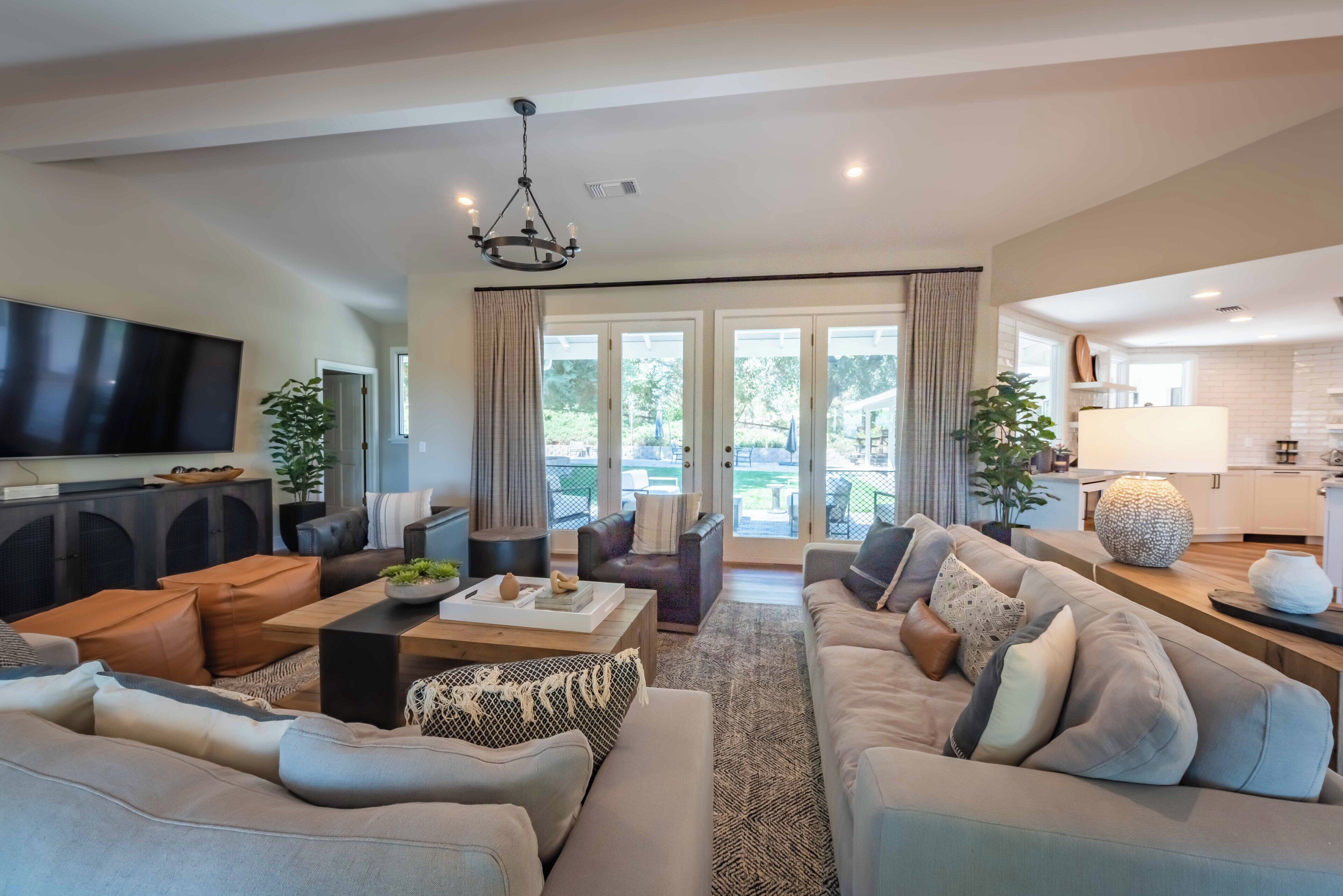 House, Multiple Beds, Pool Access, Pool View (Arbor House) | Living area | Fireplace