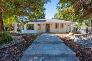 Exterior - Arbor House (Paso Robles)