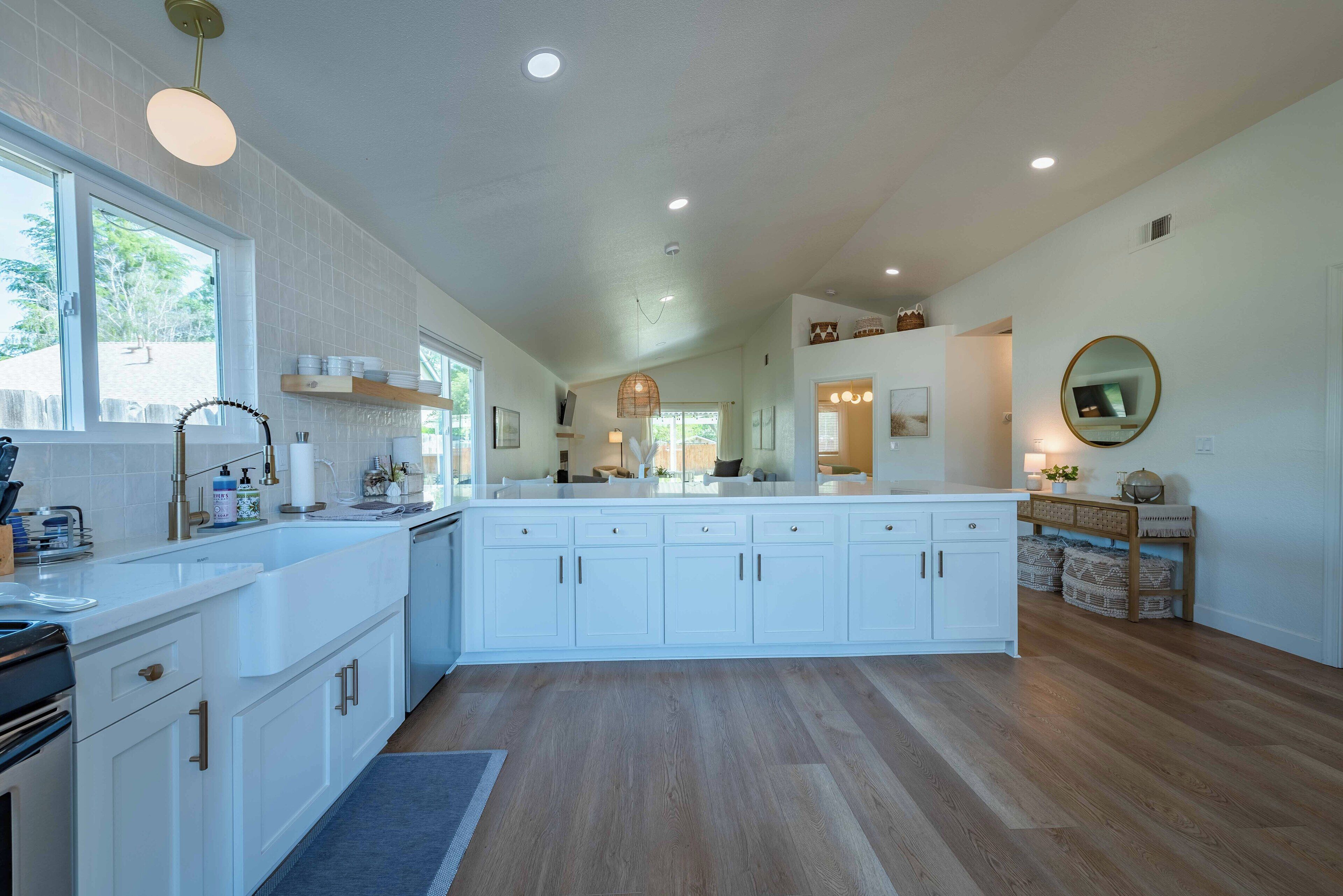 House, Multiple Beds, Patio, Garden View (Wine Country Respite) | Private kitchen | Coffee/tea maker