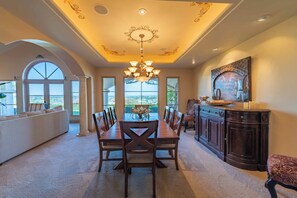 House, Multiple Beds, Hot Tub, Pool View (Paso Palacio) | Interior - Paso Palacio (Paso Robles)