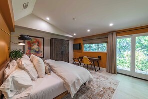 House, Multiple Beds, Hot Tub, Pool View (Paso Paradiso) | 4 bedrooms, individually decorated, individually furnished, bed sheets - Paso Paradiso (Paso Robles)