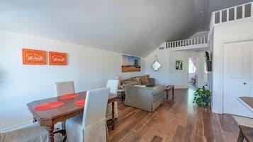 House, Multiple Beds, Kitchen (Red Barn Loft) | Interior