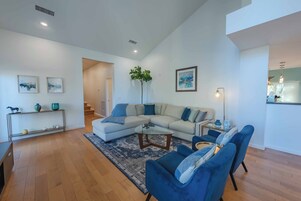 Casa, várias camas, banheira de imersão, vista para o jardim (Casa del Lago) | Área de estar | Lareira