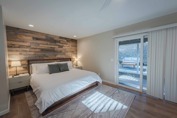 4 bedrooms, individually decorated, individually furnished, bed sheets